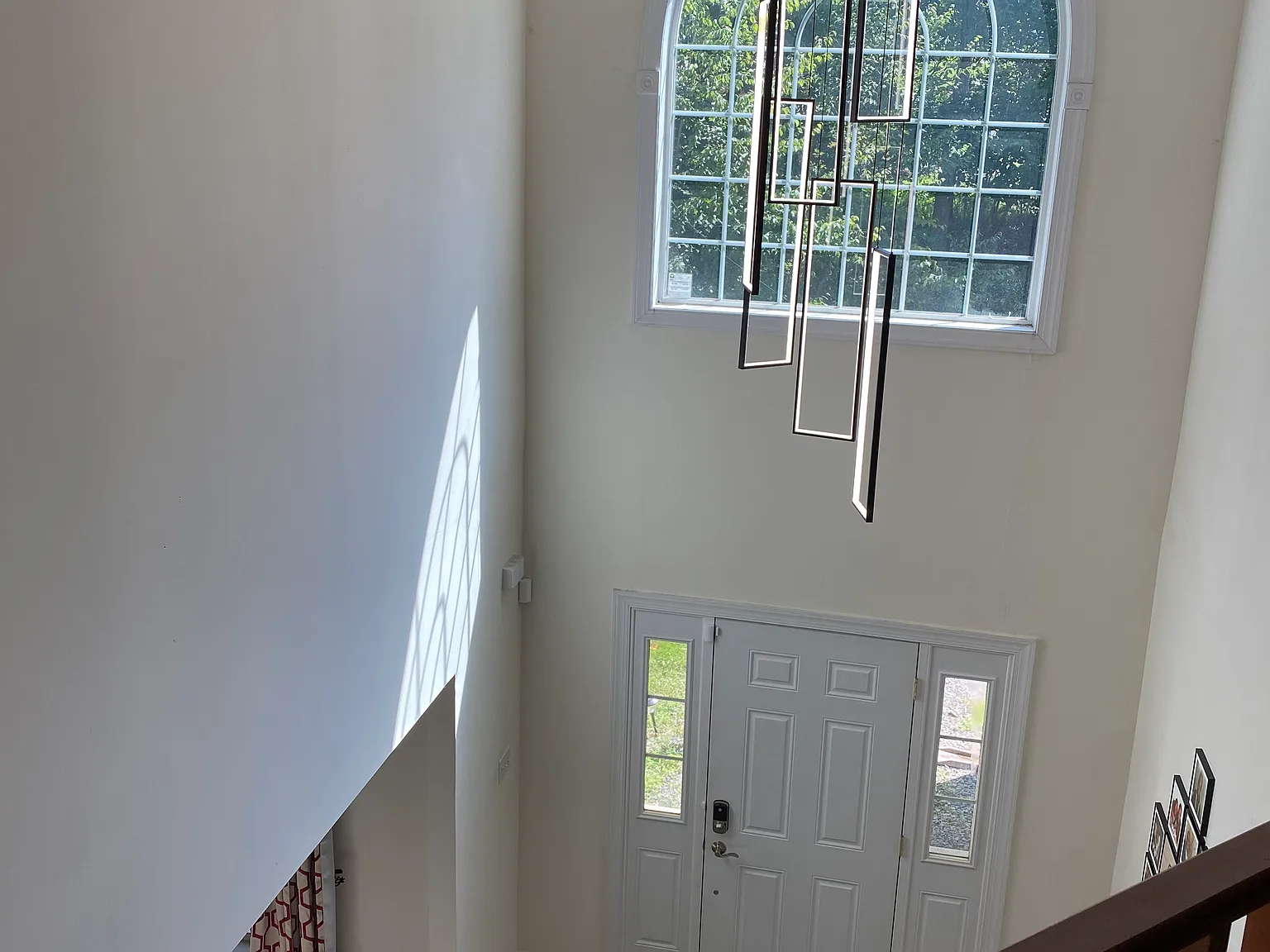 4 bed, 2.5 bath, 2362 sqft, $2,800 — Photo 4