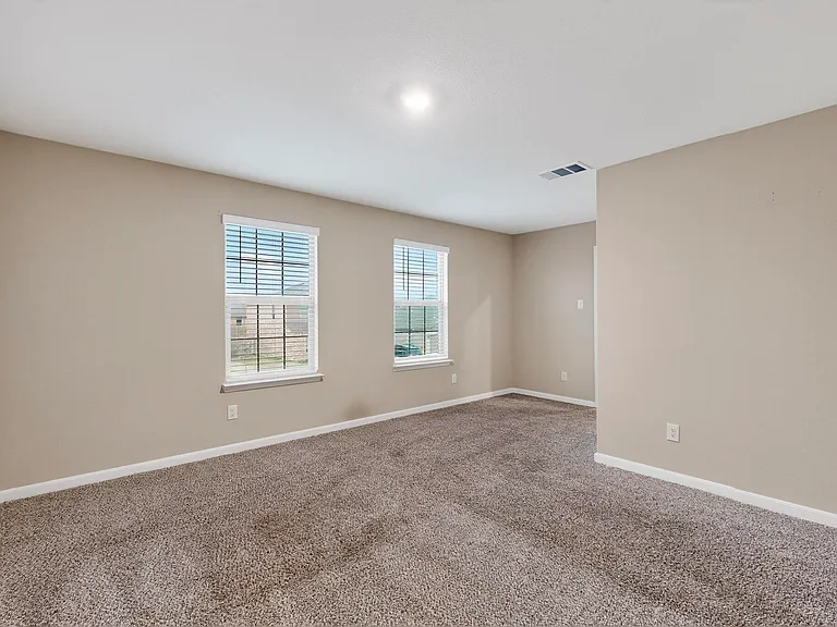 305 Honeysuckle Ln — Photo 29