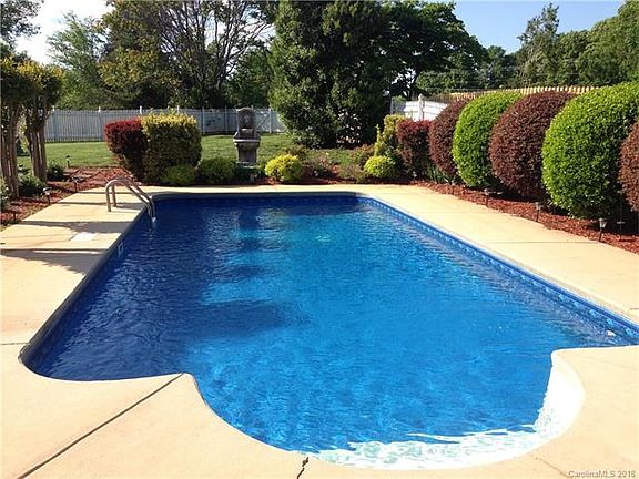 4th image of 116 Fairway Dr