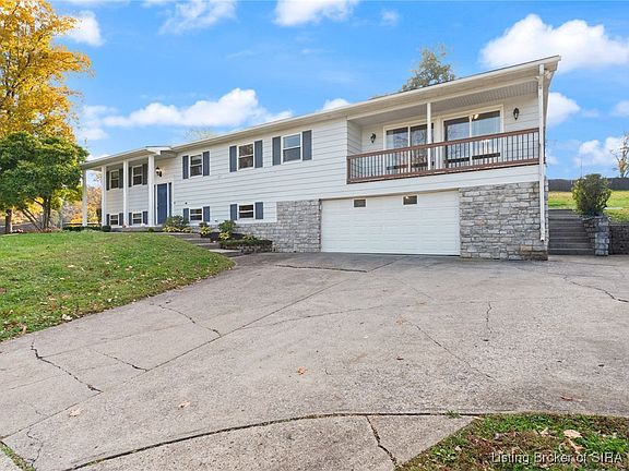 3rd image of 8802 N Dogwood Drive