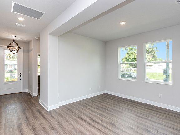 2nd image of 4009 W Cass St