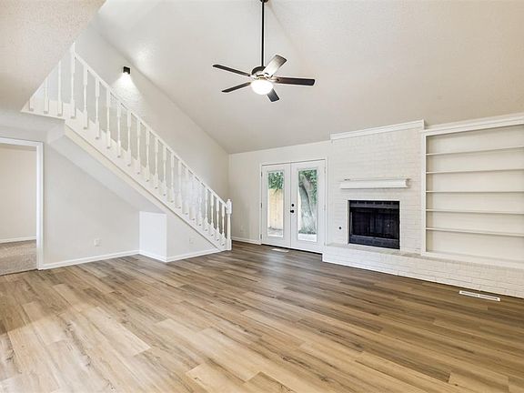 3rd image of 16912 Applebrook Dr