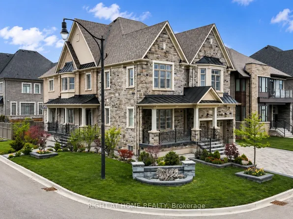 12 Hackwood Hts, Brampton, ON L6X 5R2