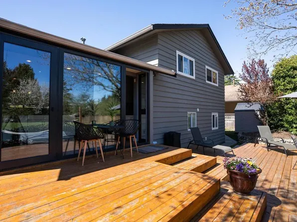 1310 53a St #19, Delta, BC V4M 3E6
