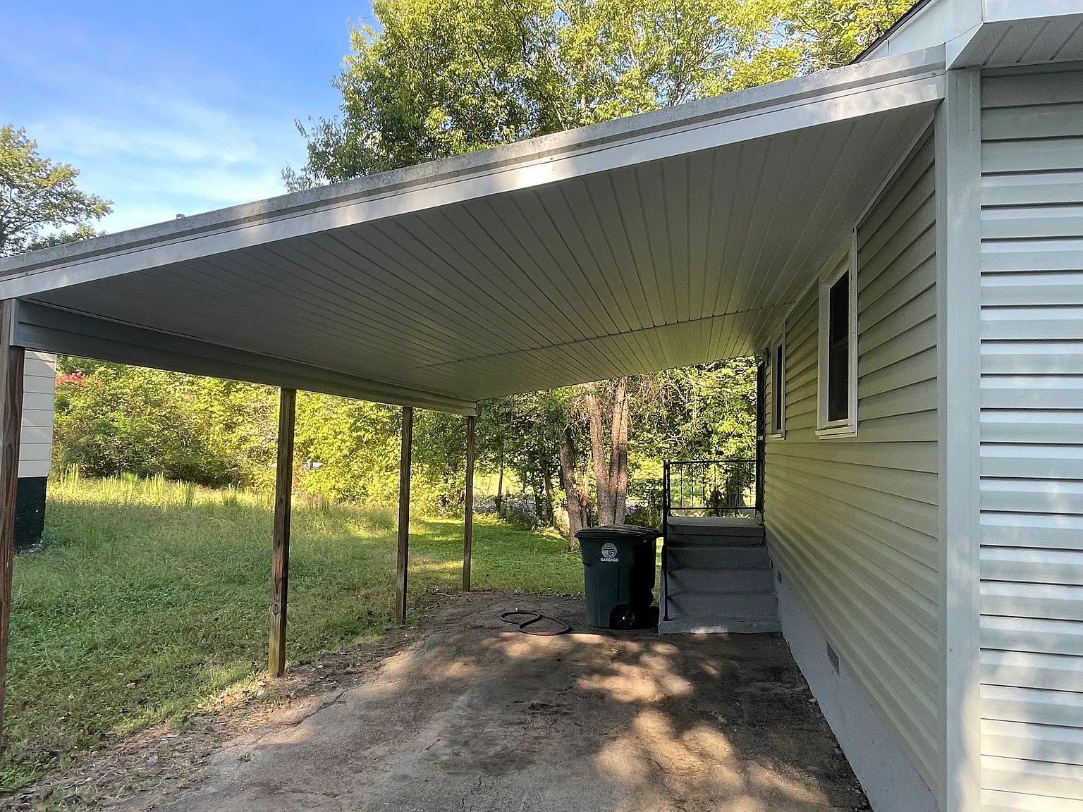 3 bed, 900 sqft, $1,500 — Photo 3