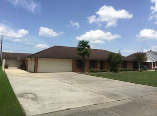 4416 Cane Dr, Napoleonville, LA 70390