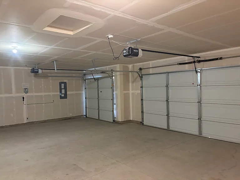 10935 Parachute Ct — Photo 4