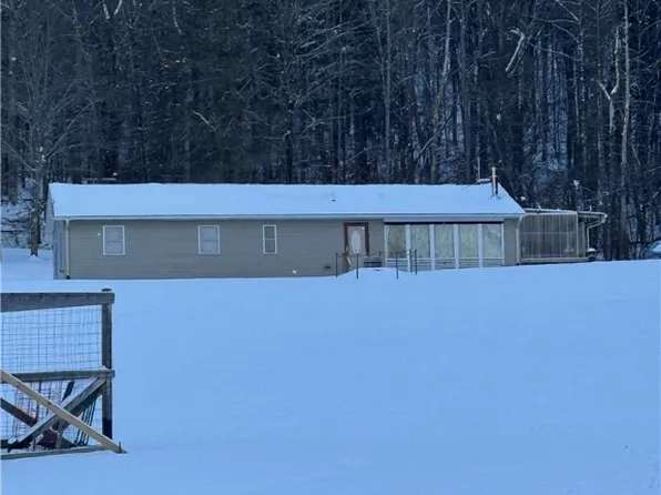 109 W Willow St, Smethport, PA 16749