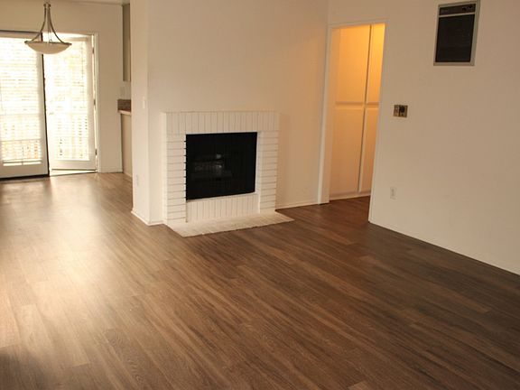 3rd image of 1550 Armacost Ave APT 201