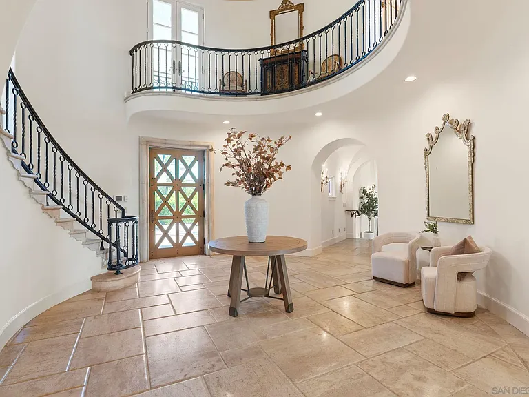 6692 La Jolla Scenic Dr S — Photo 24