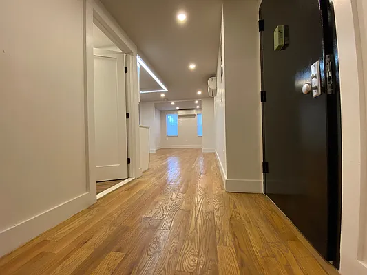 Rented by Nooklyn NYC LLC | media 28