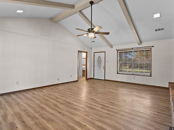 3rd image of 2671 Pineview Dr