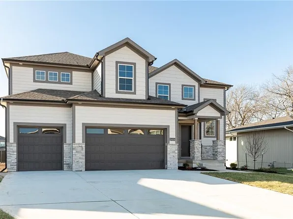 18456 Pawnee Ln, Overland Park, KS 66085