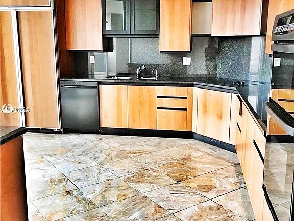 3rd image of 17555 Collins Ave APT 903