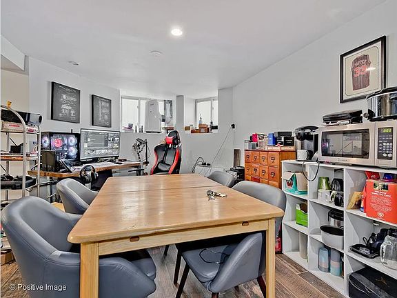 2nd image of 3343 N Sheffield Ave #G1