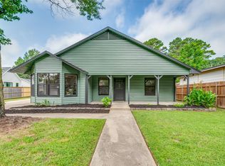 606 S Hill St, Pilot Point, TX 76258
