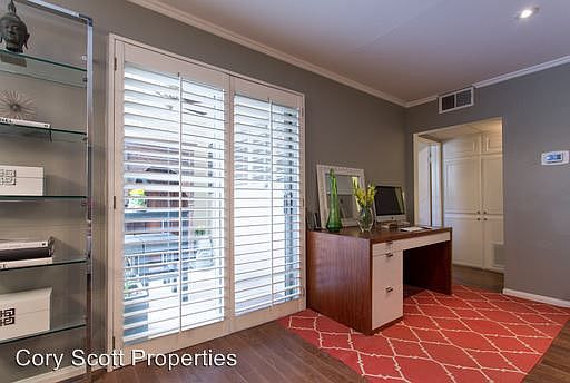 4th image of 700 Westmount Dr APT 305