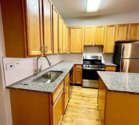 5th image of 1459 N Milwaukee Ave APT 3A