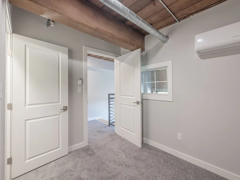 556 Atwells Ave — Photo 21