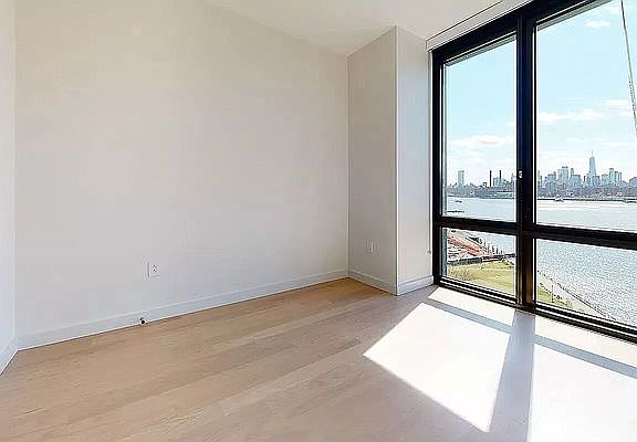 3rd image of 225 Franklin St #17F