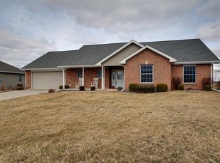 2809 Parkwood Dr, Quincy, IL 62305