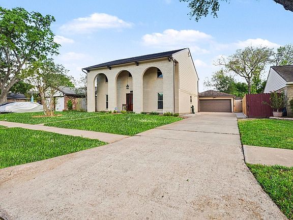 2nd image of 15914 Dunmoor Dr