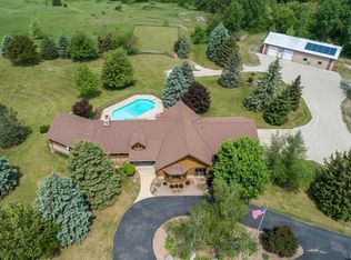 N2719 Hardscrabble Rd, Palmyra, WI 53156