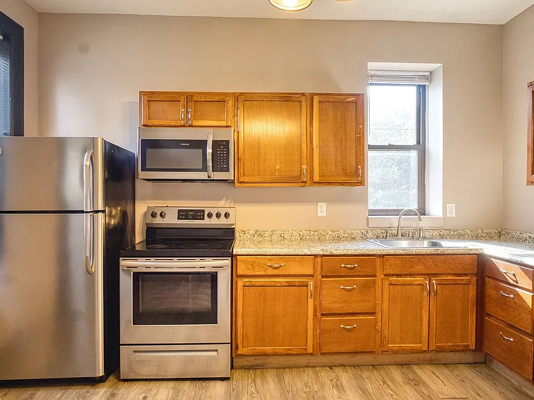 2303 Russell Blvd #1F — Photo 10