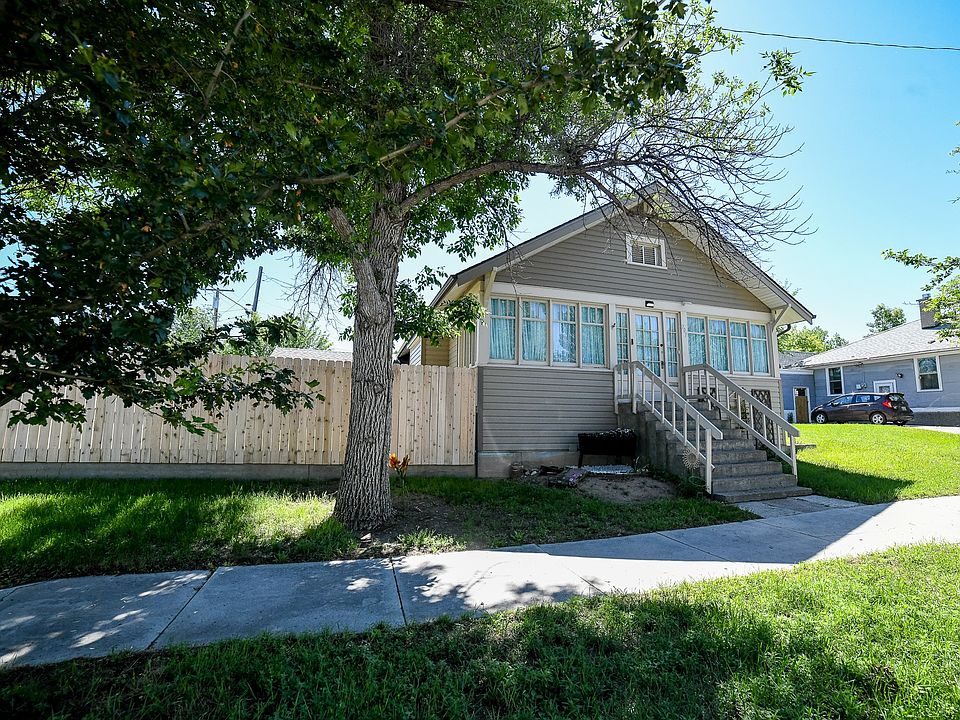 1st image of 707 16th St N