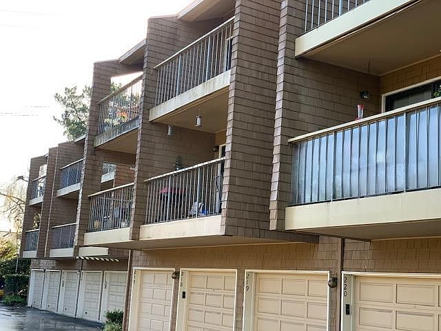 1st image of 1685 Bayridge Way APT 219