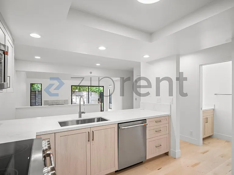 223 Saratoga Ave — Photo 17