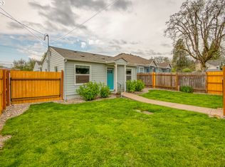 734 SW Gilson St, McMinnville, OR 97128
