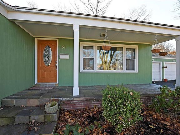 5th image of 51 Fisher St