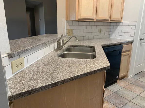 5332 Long Leaf Dr, Wichita Falls, TX 76310