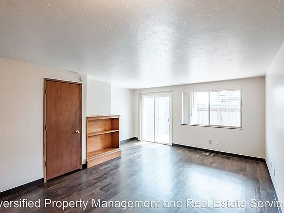 2nd image of 424 26th Ave SE APT B