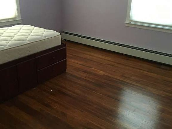 5th image of 707 Lowell Ave
