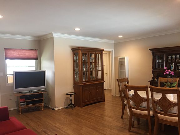 5th image of 429 W Doncrest St