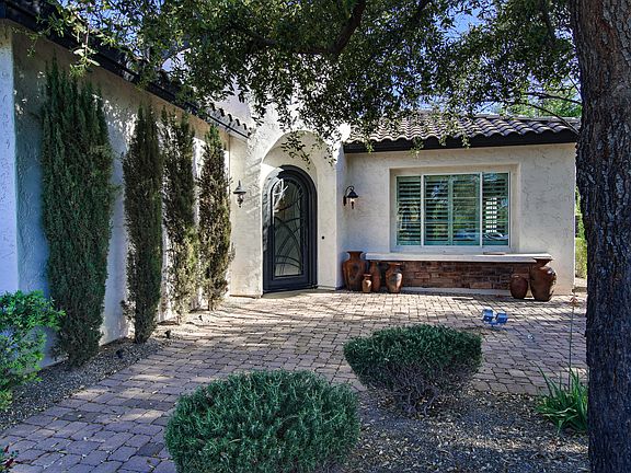 4th image of 3445 E Vallejo Ct