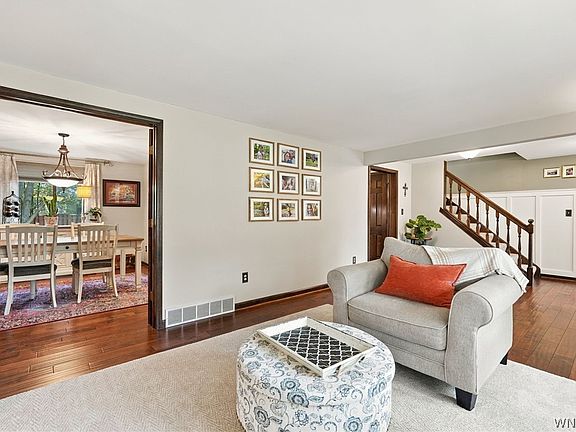 5th image of 19 Pheasant Run Ln