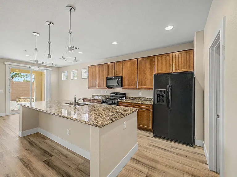 3777 Toscanella Ave — Photo 10