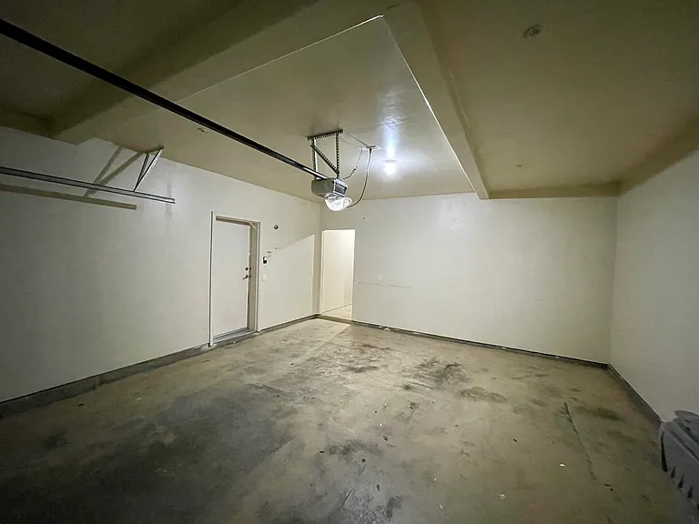 1012 Vessona Cir — Photo 20