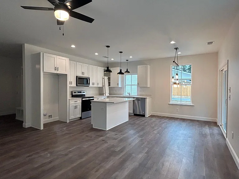 734 S Bomar Ave — Photo 7