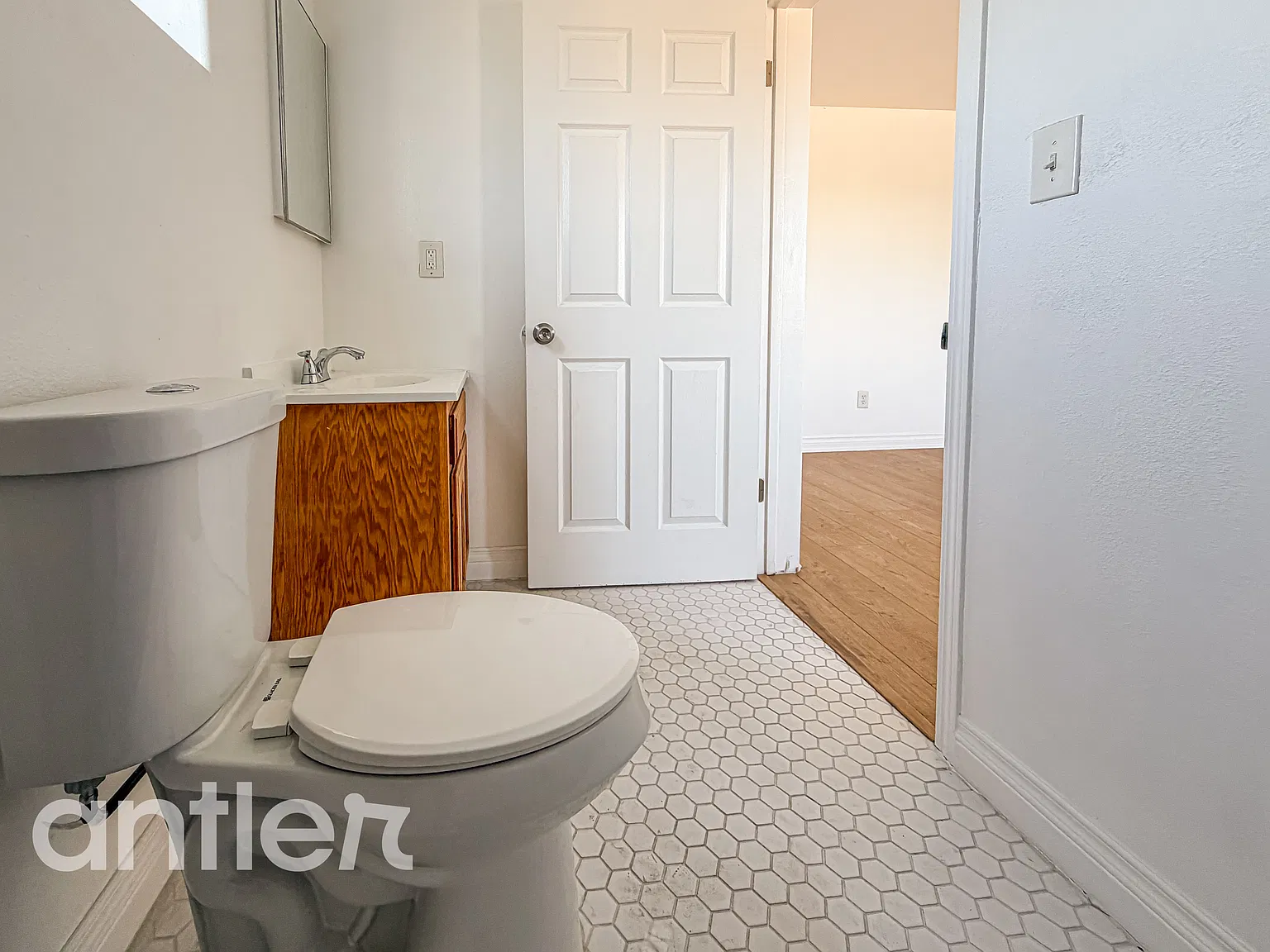 3 bed, $2,995 — Photo 4