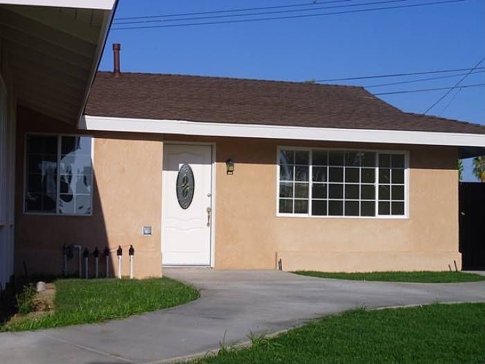 1st image of 302 Faxina Ave
