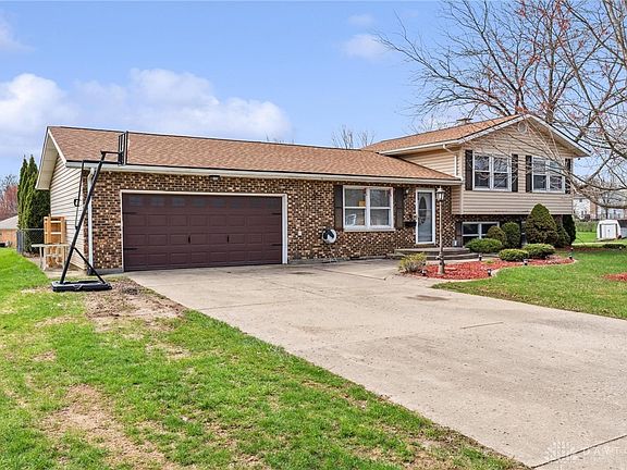 2nd image of 705 Arrowhead Dr