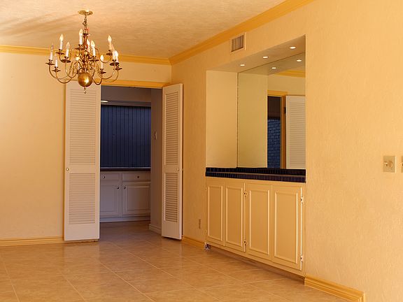 4th image of 7 Northwood Dr