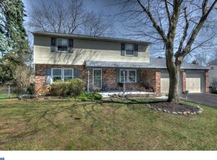 730 Lynwood Dr, Feasterville Trevose, PA 19053