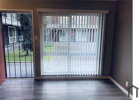 1st image of 6646 Macarthur Blvd #17