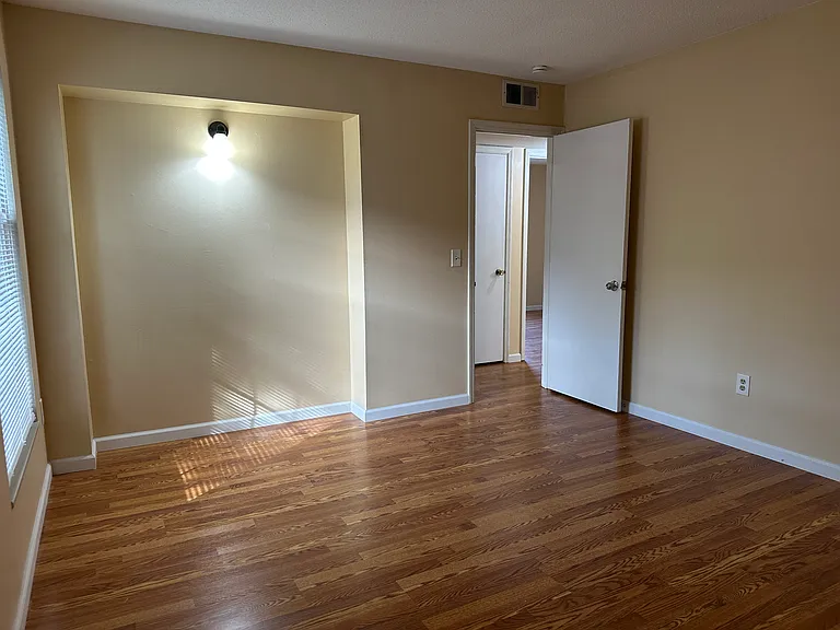 452 Chapel Ridge Dr #H — Photo 17