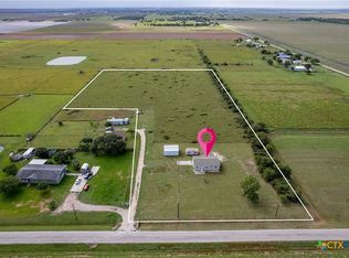 1849 Royal Rd, Port Lavaca, TX 77979